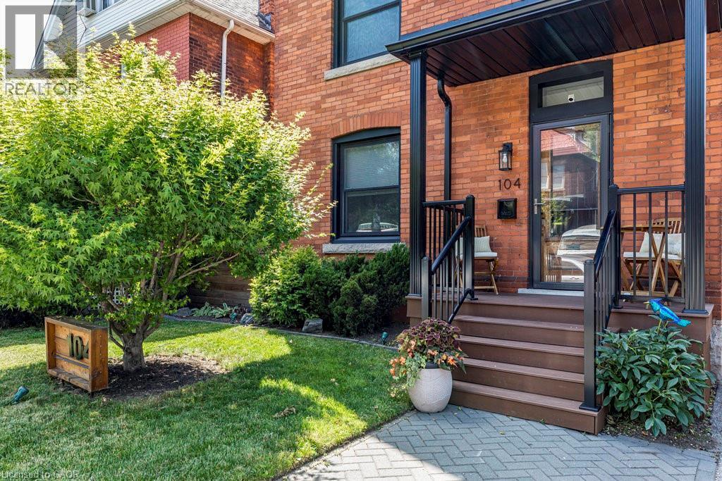 104 Garfield Avenue S, Hamilton, ON - Outdoor