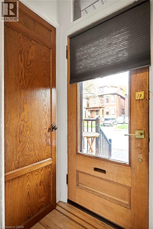 104 Garfield Avenue S, Hamilton, ON - Indoor Photo Showing Other Room