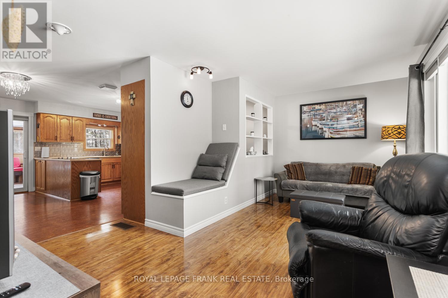 959 Bathurst 6 Concession, Tay Valley, ON - Indoor Photo Showing Living Room