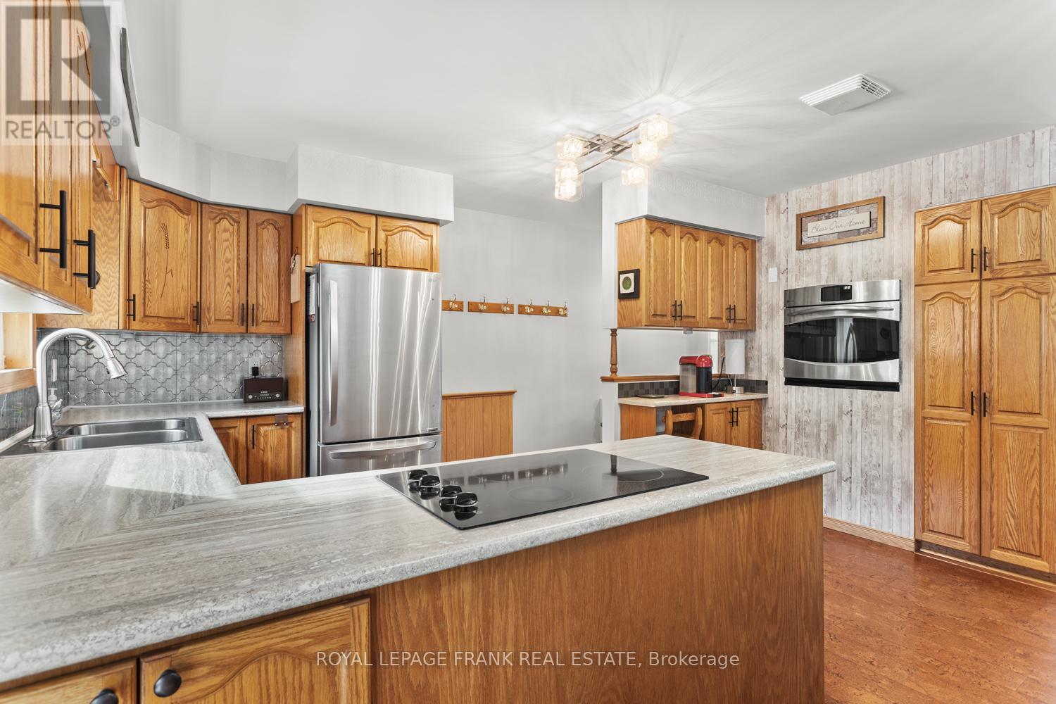 959 Bathurst 6 Concession, Tay Valley, ON - Indoor Photo Showing Kitchen With Double Sink