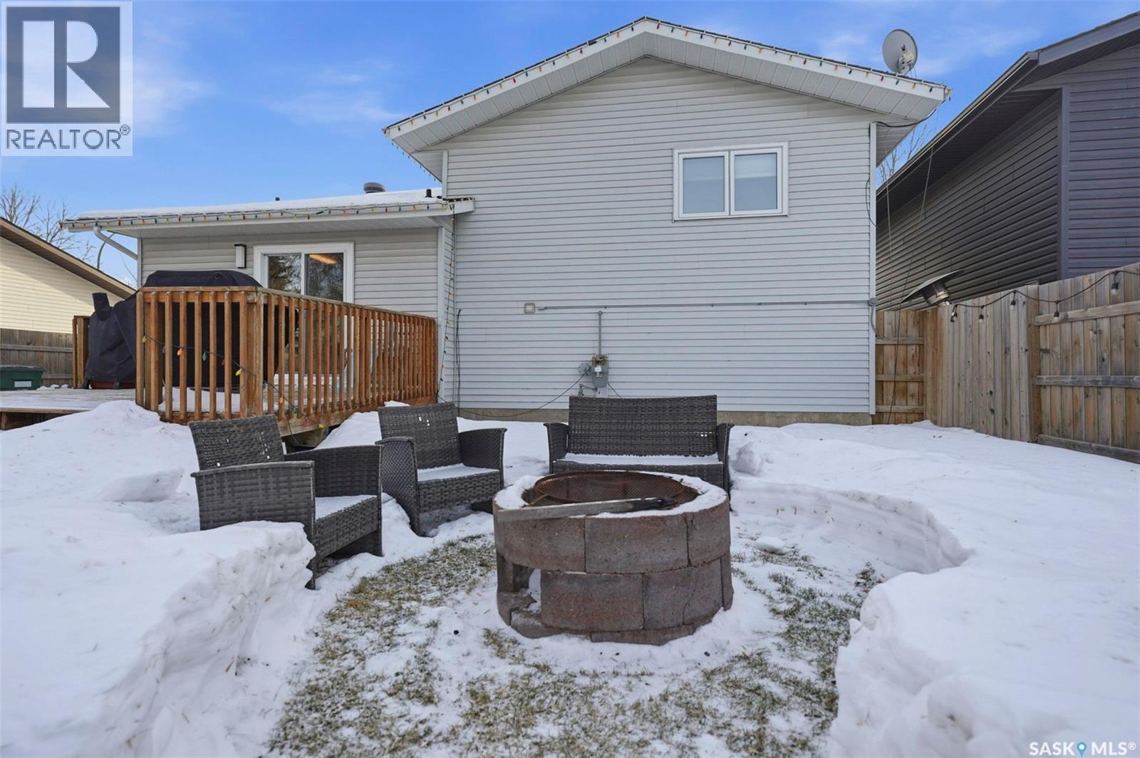711 Kerr Road, Saskatoon, SK - Outdoor With Exterior
