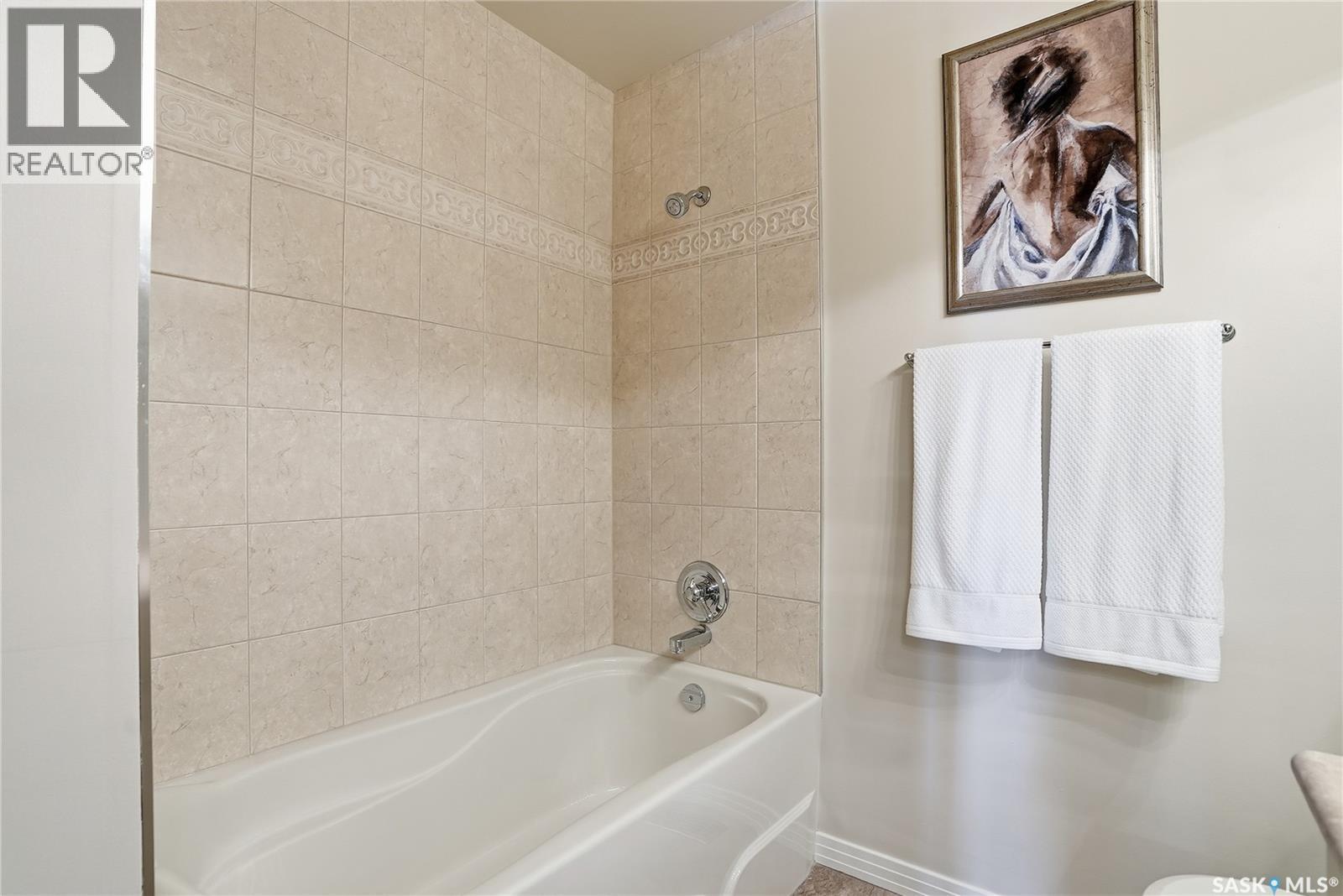 346 Sylvian Crescent, Saskatoon, SK - Indoor Photo Showing Bathroom
