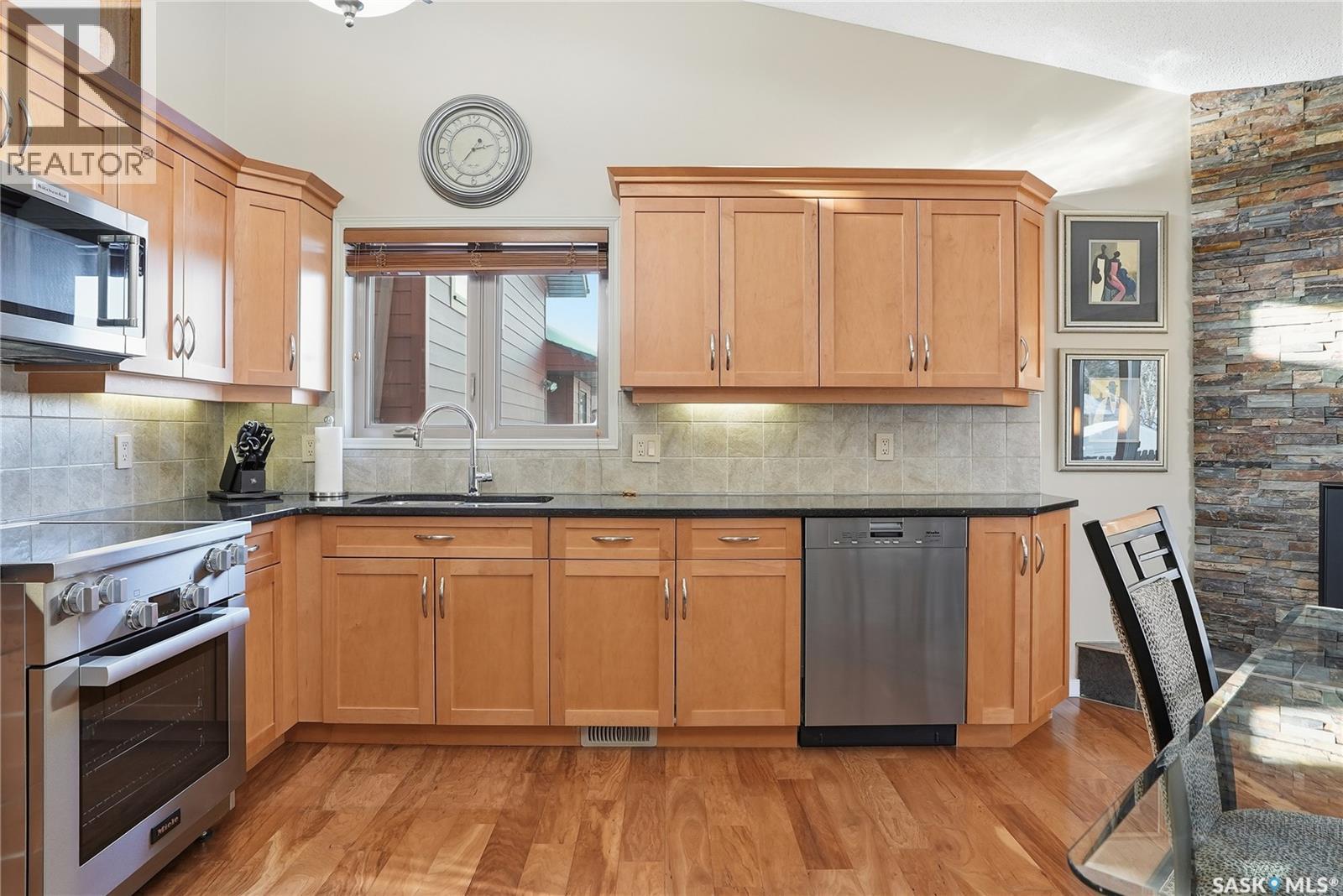 346 Sylvian Crescent, Saskatoon, SK - Indoor Photo Showing Kitchen