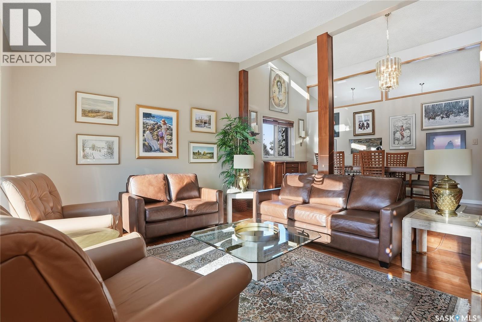 346 Sylvian Crescent, Saskatoon, SK - Indoor Photo Showing Living Room