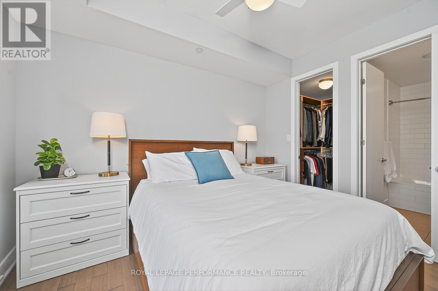 801 - 100 Champagne Avenue S, Ottawa, ON - Indoor Photo Showing Bedroom