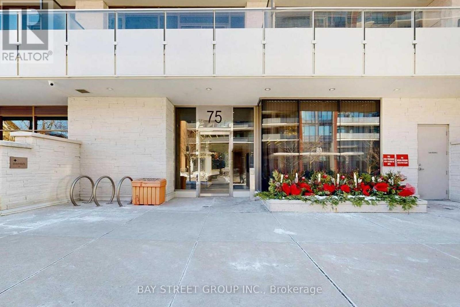 1509 - 75 Canterbury Place, Toronto, ON - Indoor Photo Showing Other Room