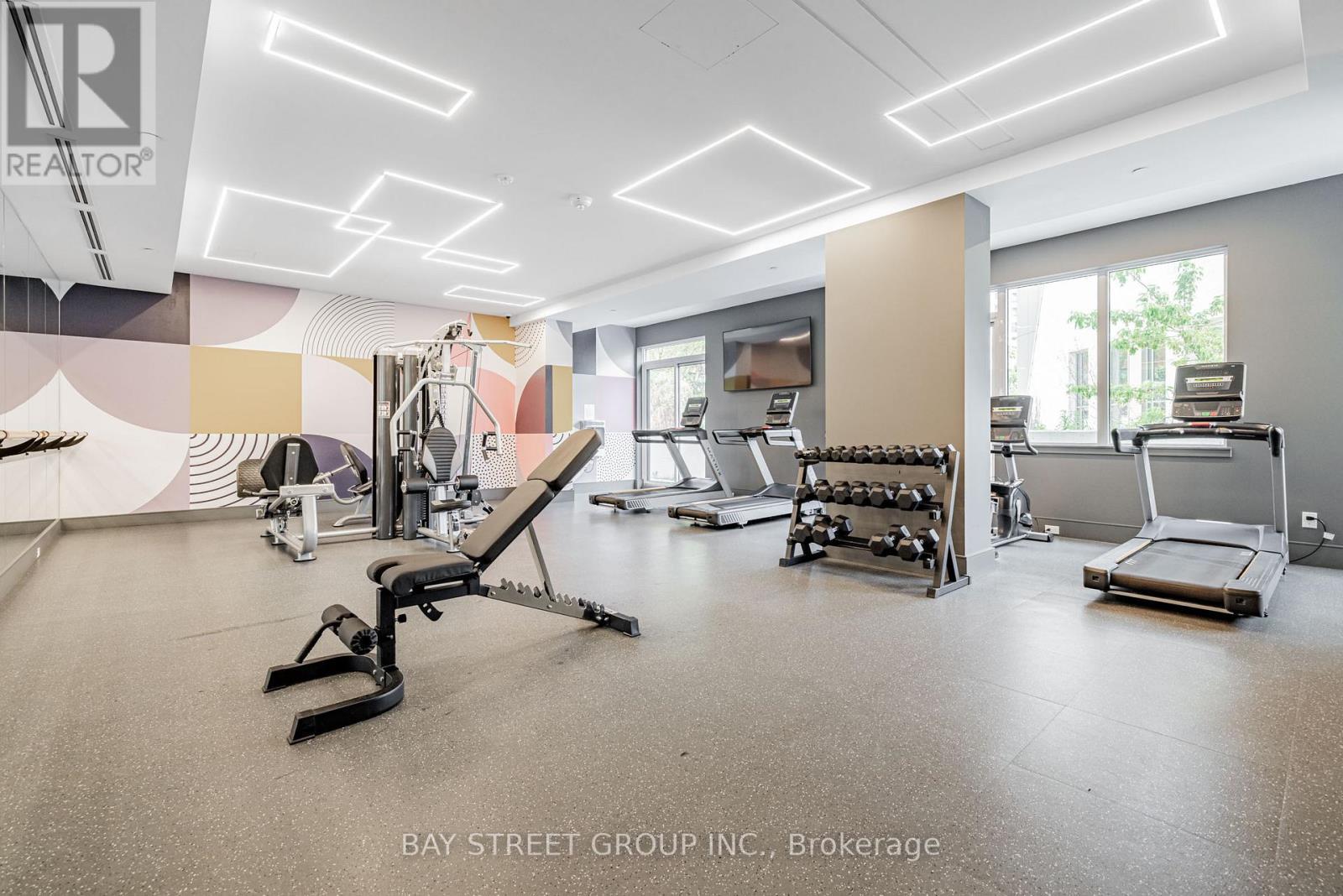 1509 - 75 Canterbury Place, Toronto, ON - Indoor Photo Showing Gym Room