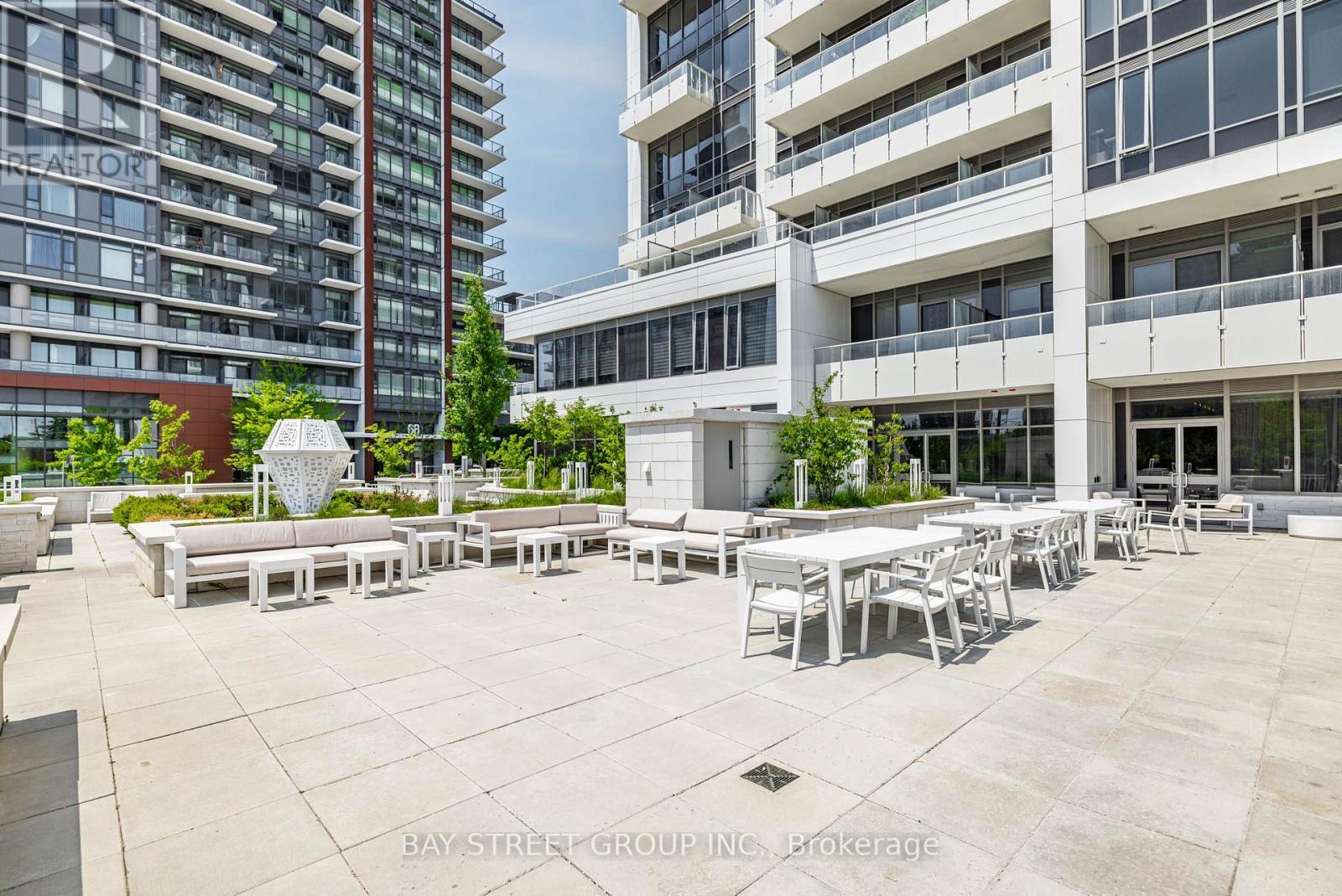 1509 - 75 Canterbury Place, Toronto, ON - Outdoor With Balcony With Facade