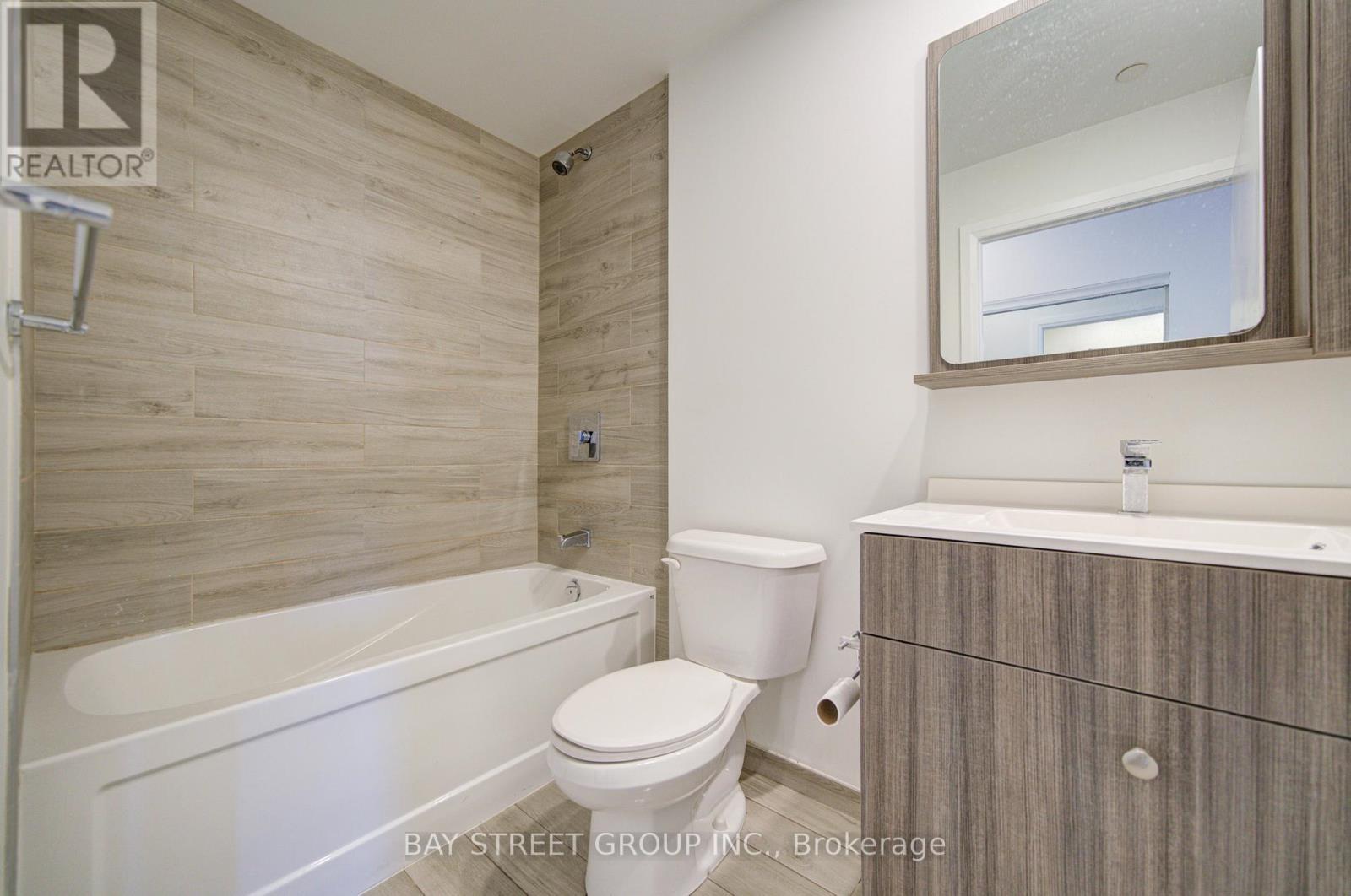 1509 - 75 Canterbury Place, Toronto, ON - Indoor Photo Showing Bathroom
