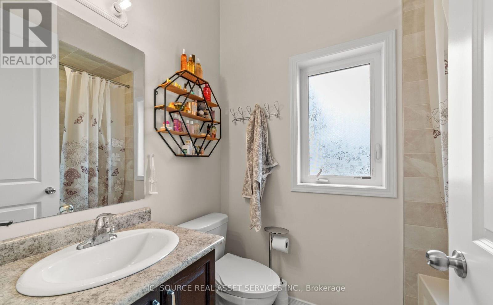 50 Songbird Crescent, Kawartha Lakes, ON - Indoor Photo Showing Bathroom