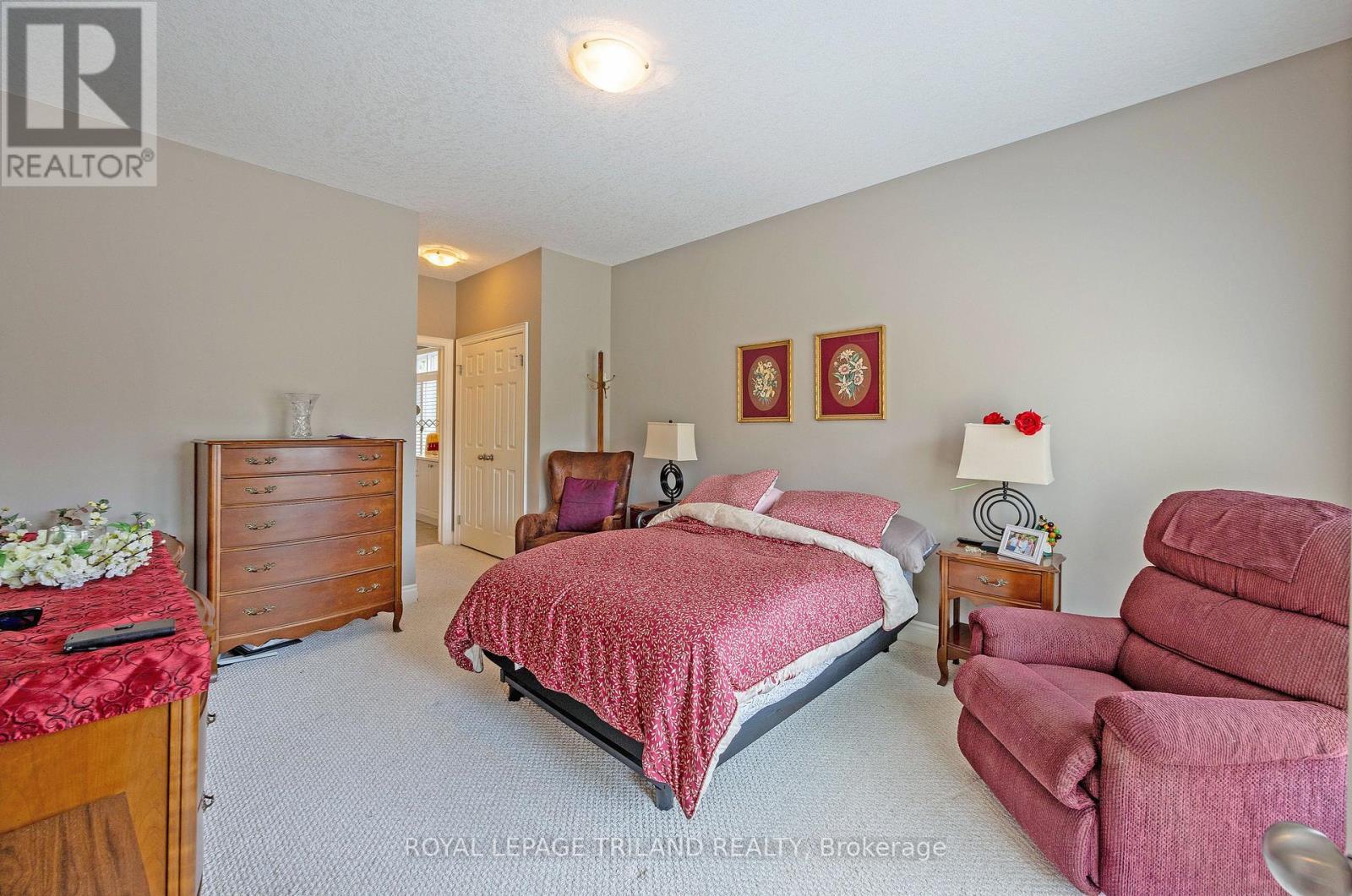 19 - 578 Mcgarrell Place, London North (North R), ON - Indoor Photo Showing Bedroom