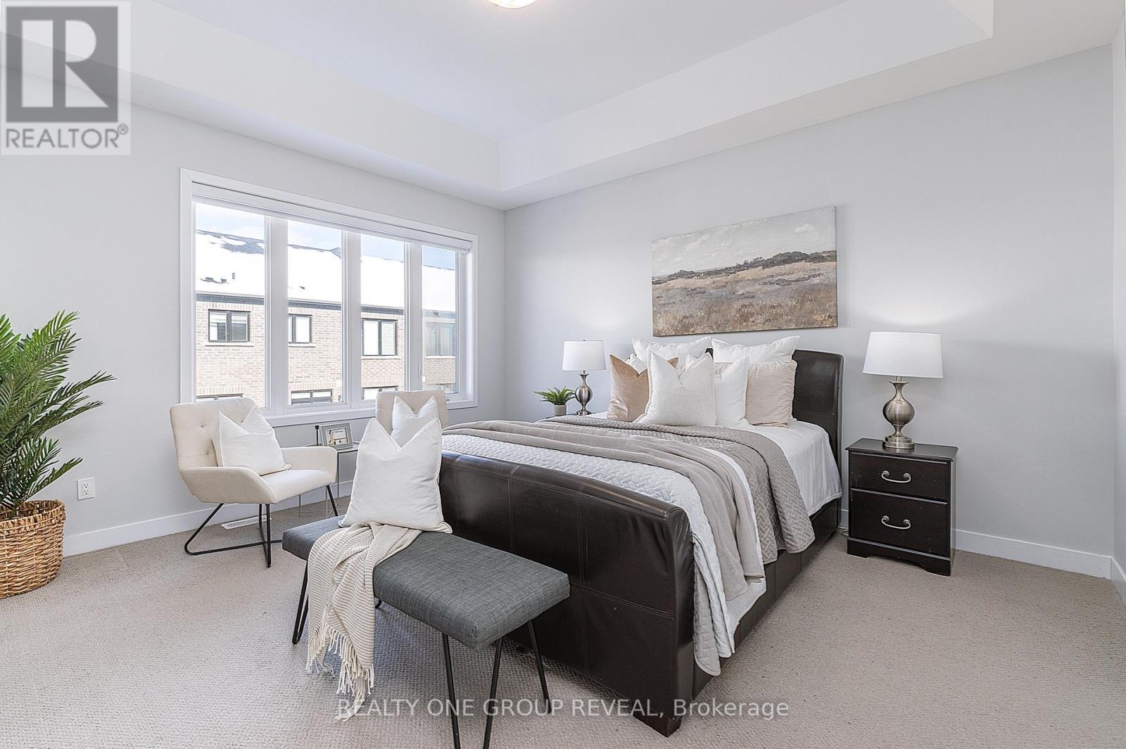 1044 Suddard Avenue, Oshawa, ON - Indoor Photo Showing Bedroom