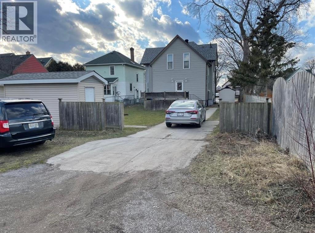 174 John Street, Sarnia, ON - Outdoor