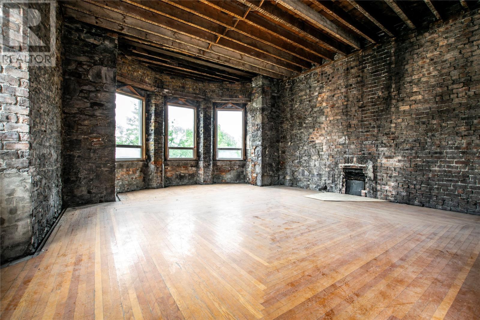 4 Merrymeeting Road, St. John'S, NL