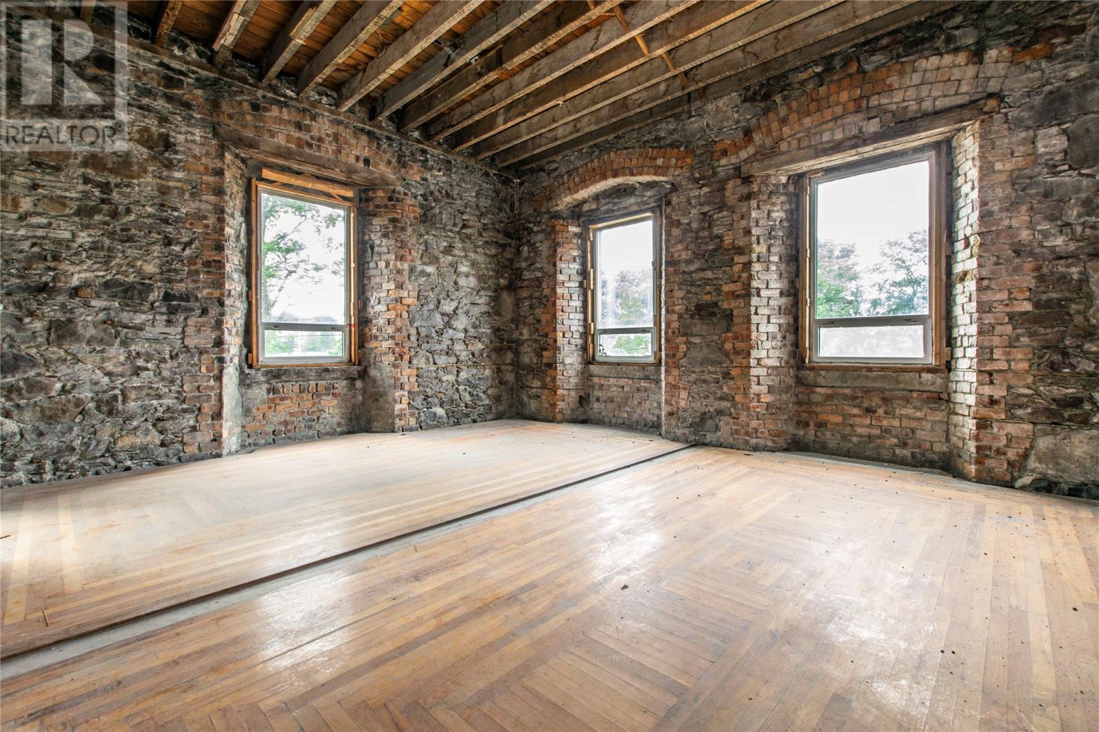 4 Merrymeeting Road, St. John'S, NL