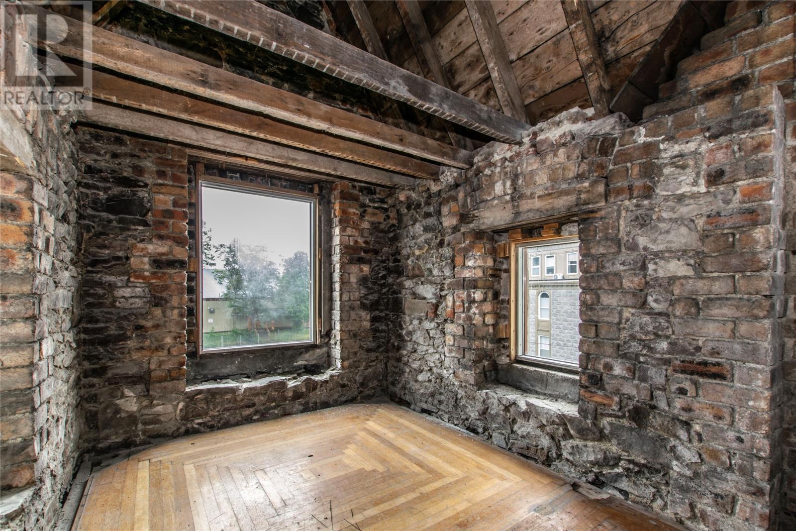 4 Merrymeeting Road, St. John'S, NL