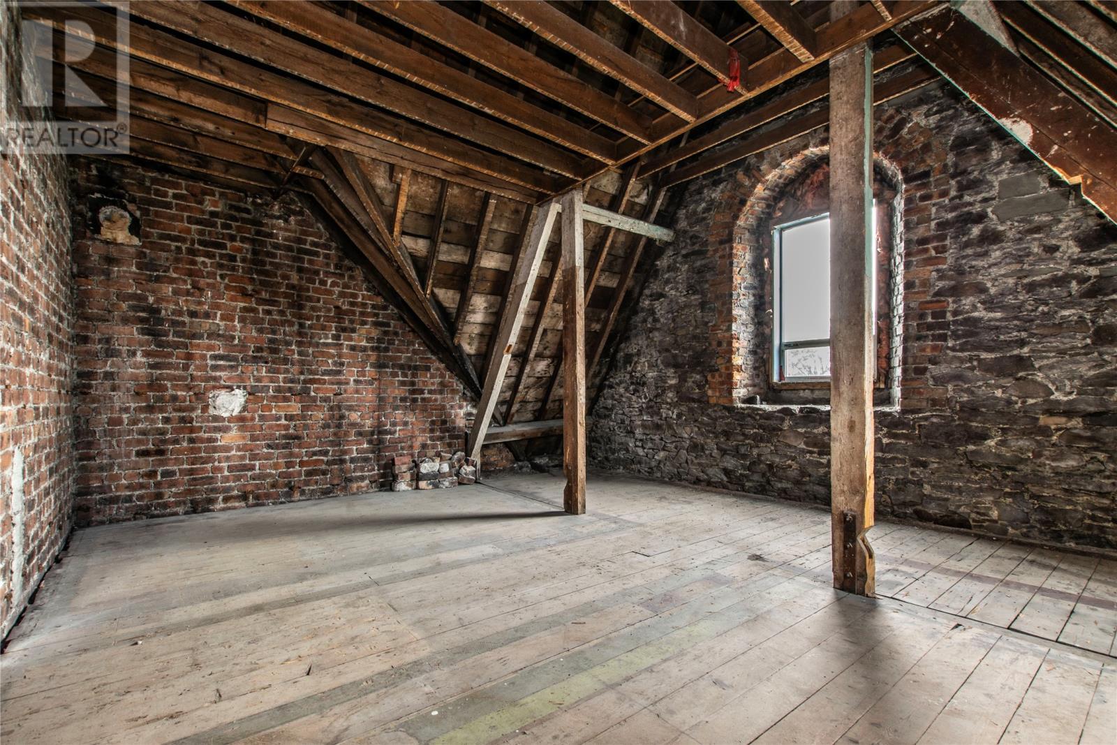 4 Merrymeeting Road, St. John'S, NL