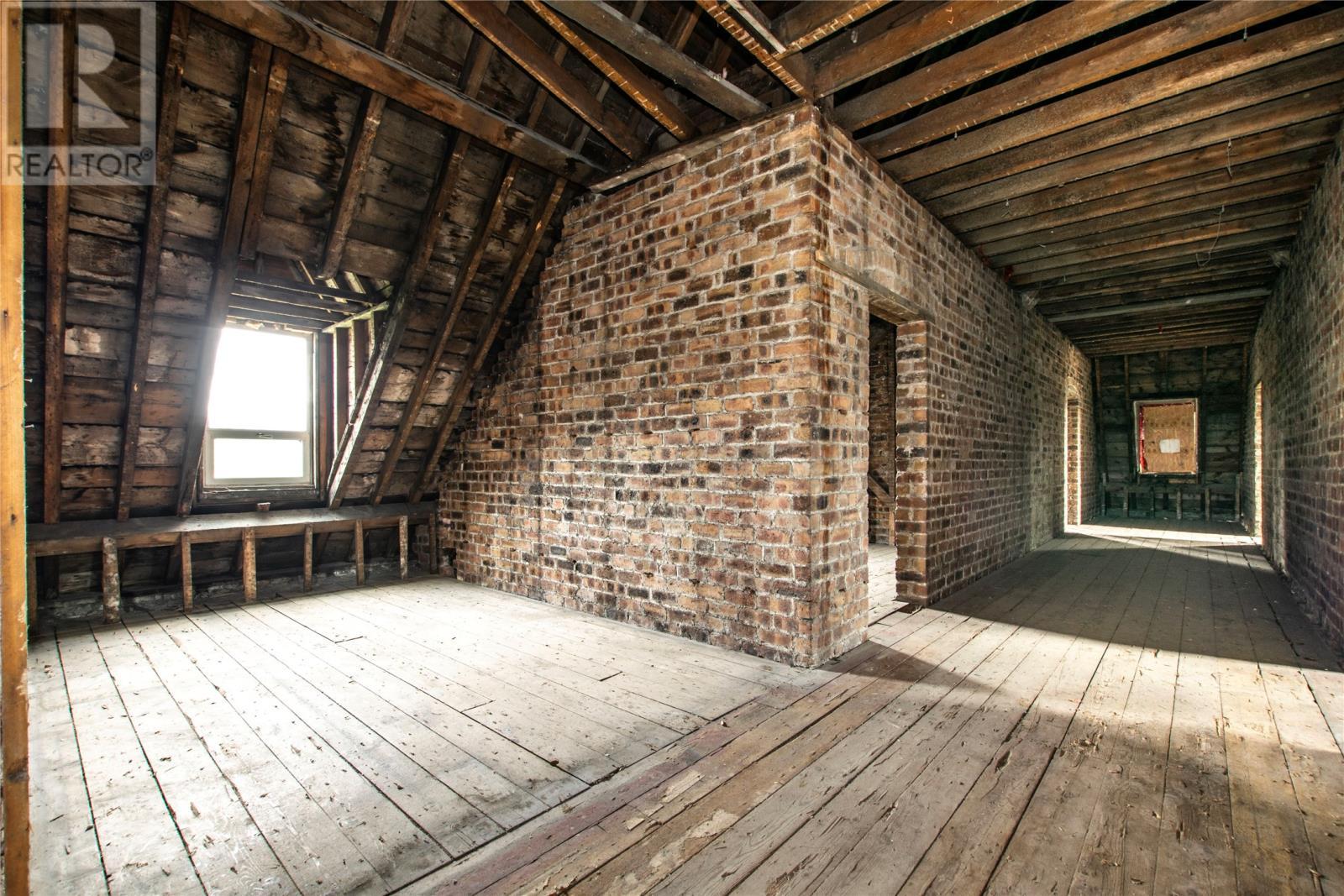 4 Merrymeeting Road, St. John'S, NL