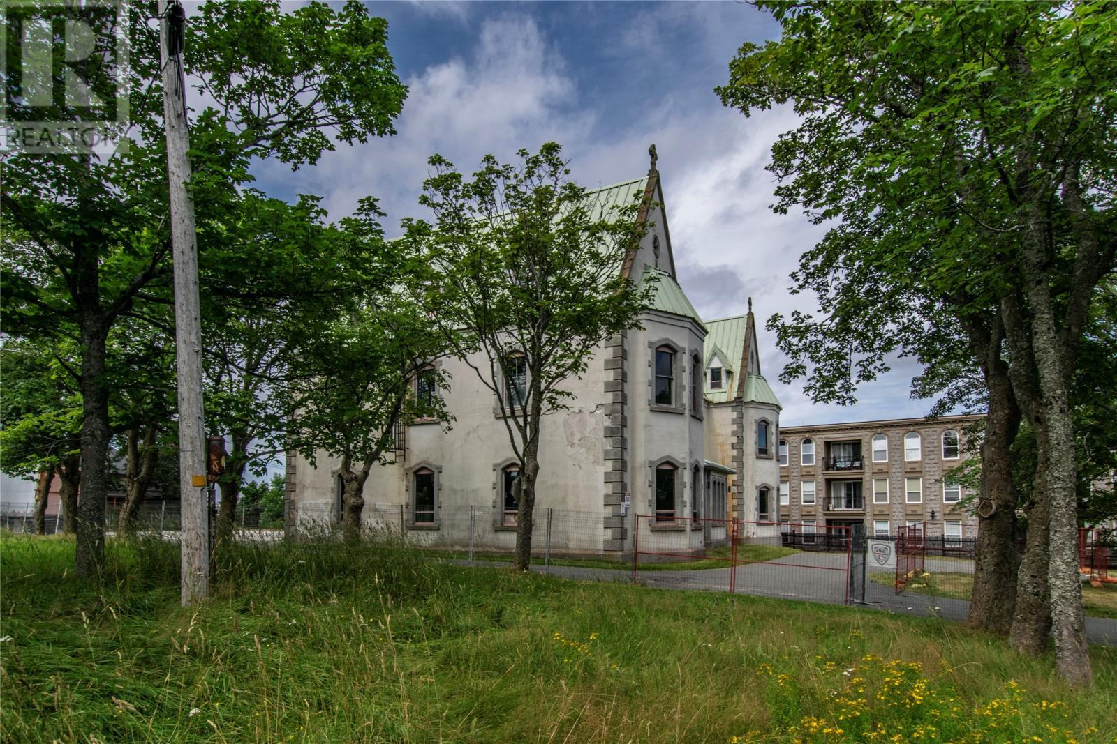 4 Merrymeeting Road, St. John'S, NL