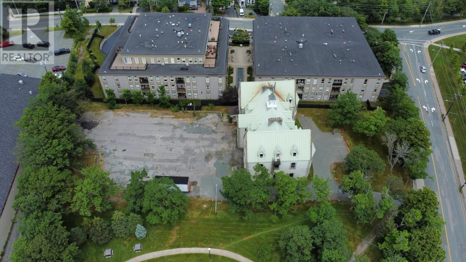 4 Merrymeeting Road, St. John'S, NL