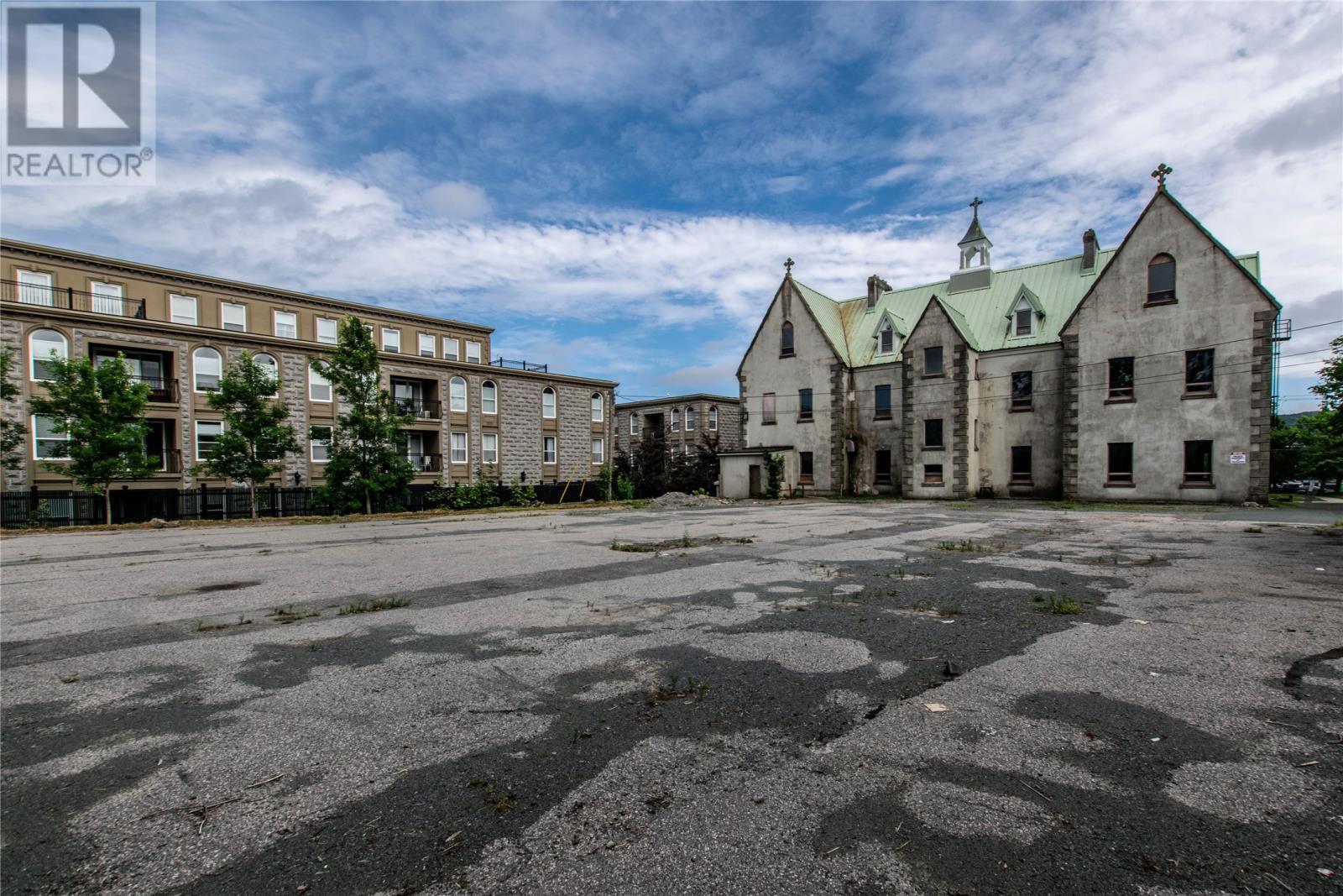 4 Merrymeeting Road, St. John'S, NL