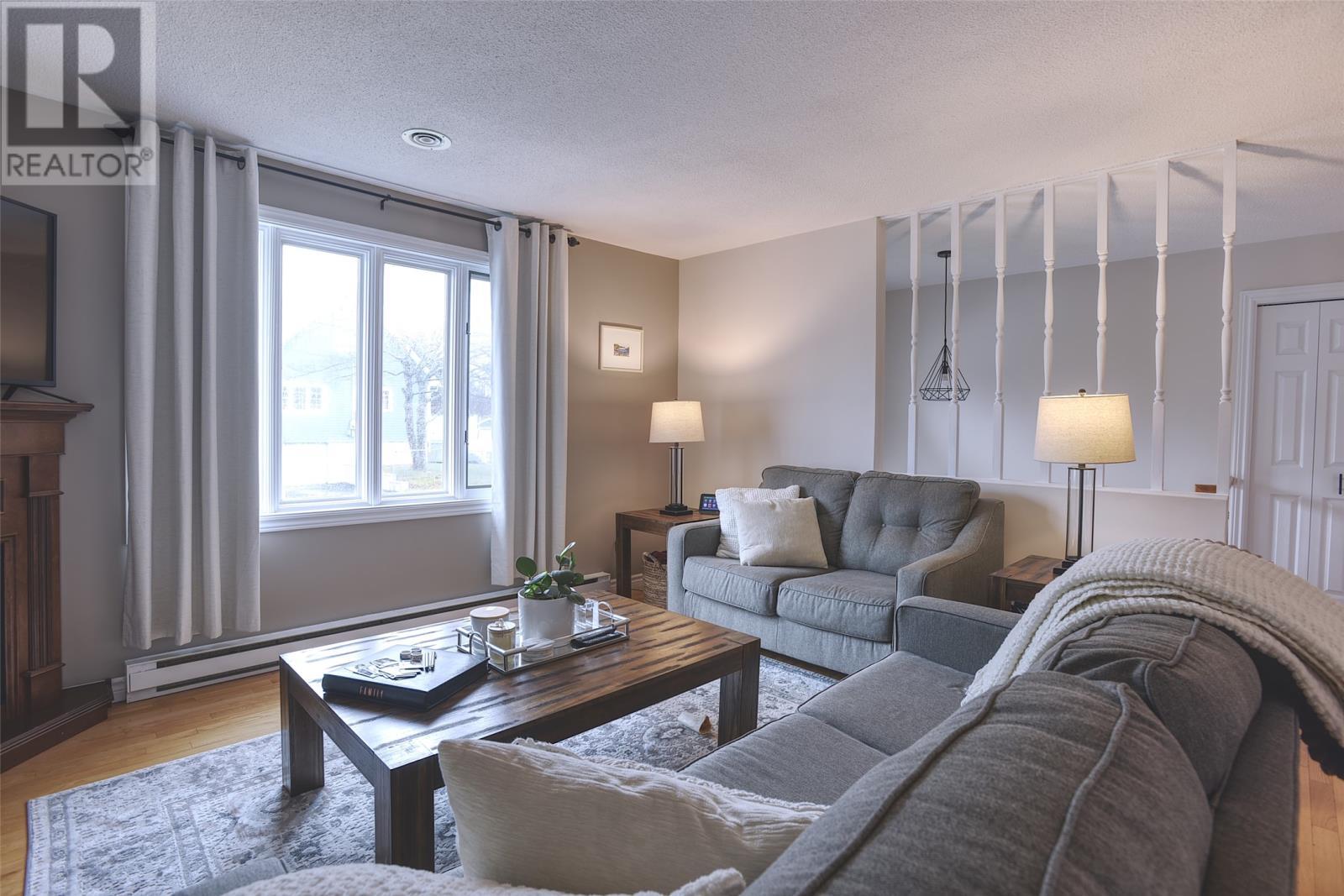 20 Mercers Road, Conception Bay South, NL - Indoor Photo Showing Living Room
