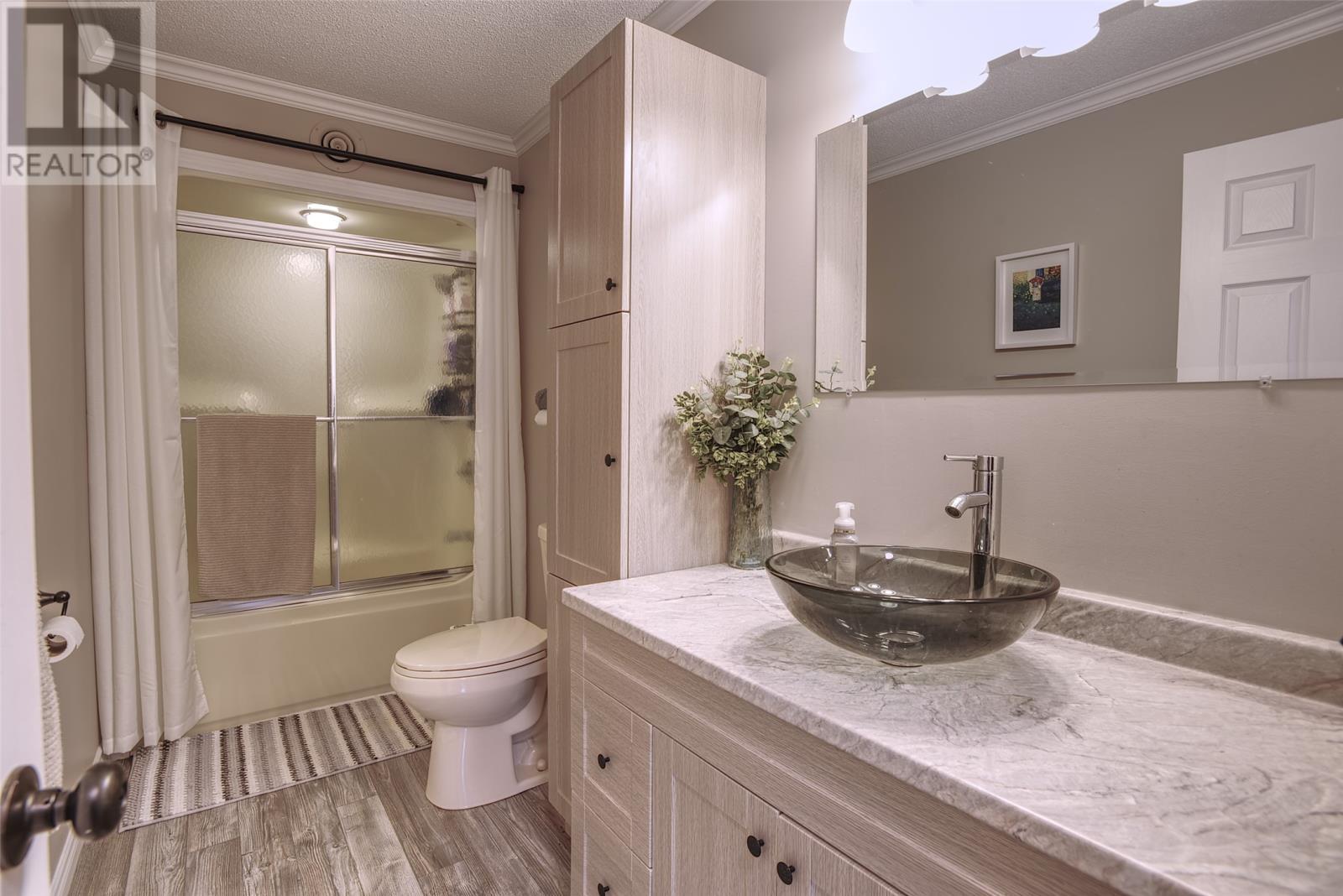 20 Mercers Road, Conception Bay South, NL - Indoor Photo Showing Bathroom