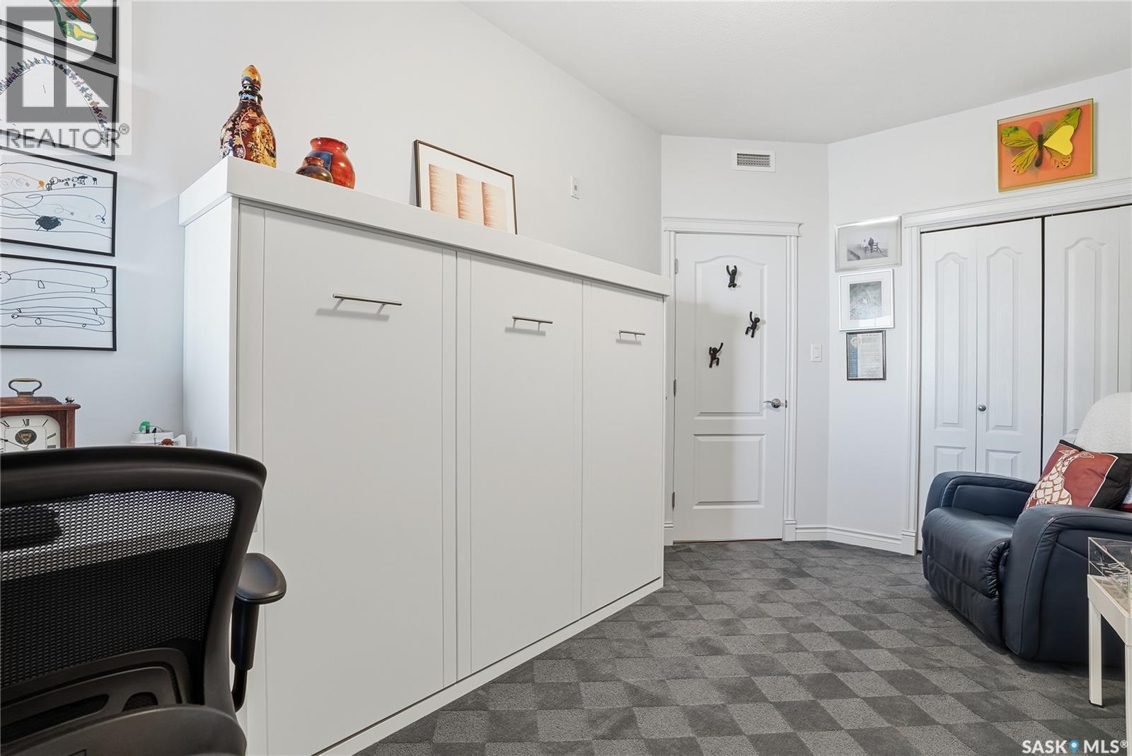 239 623 Saskatchewan Crescent W, Saskatoon, SK - Indoor Photo Showing Other Room