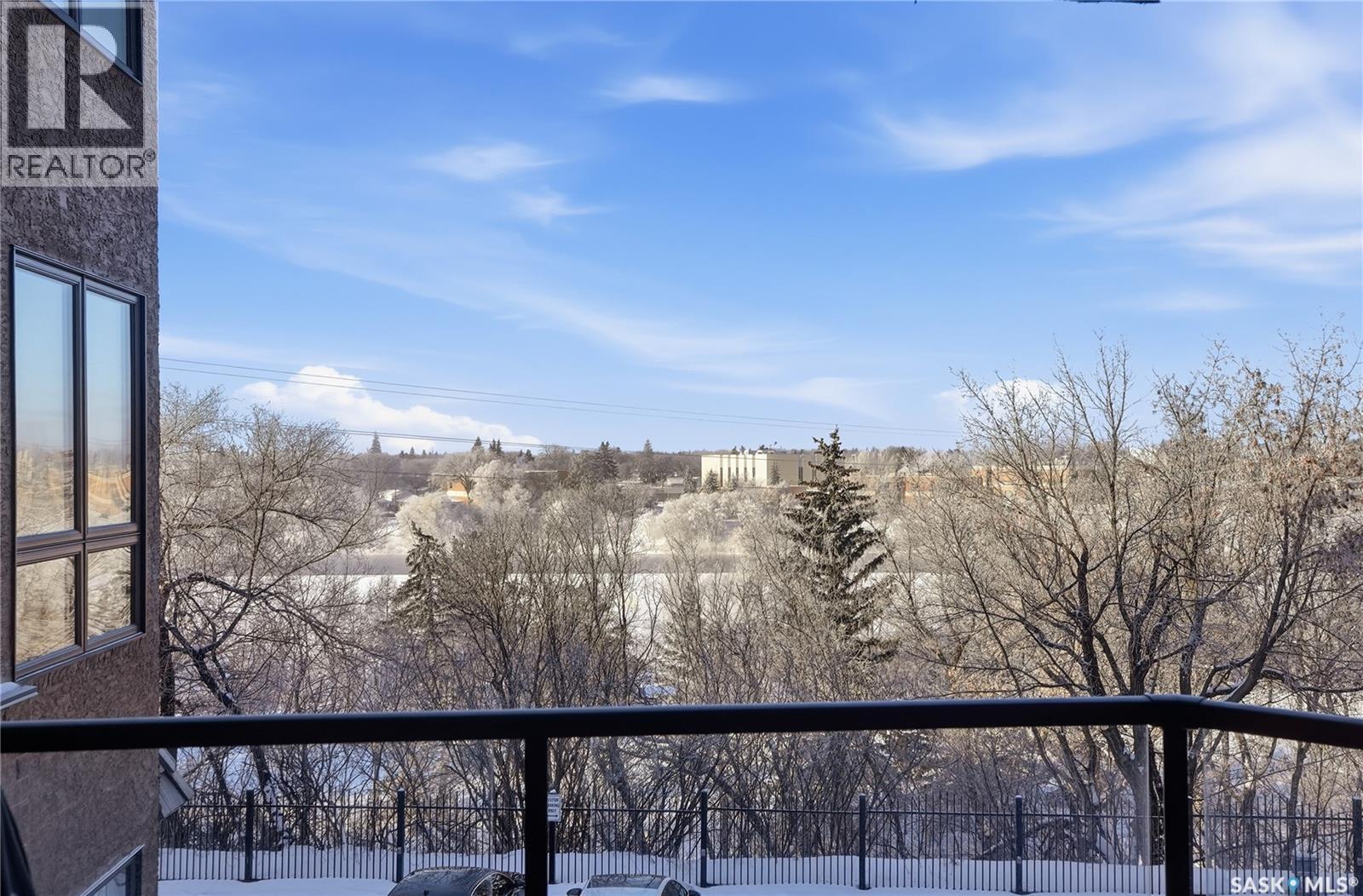 239 623 Saskatchewan Crescent W, Saskatoon, SK - Outdoor With View