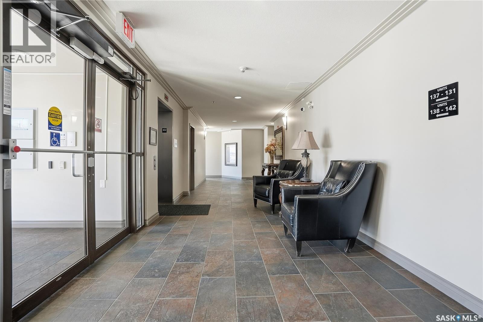 239 623 Saskatchewan Crescent W, Saskatoon, SK - Indoor Photo Showing Other Room