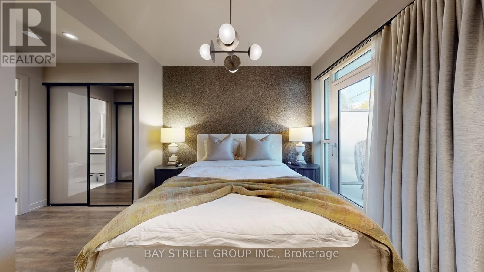 105 - 150 Logan Avenue W, Toronto, ON - Indoor Photo Showing Bedroom