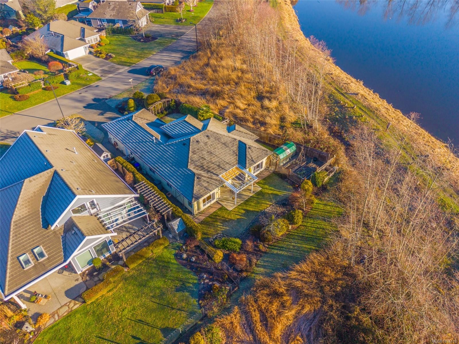 656 Morningstar Dr, Parksville, BC