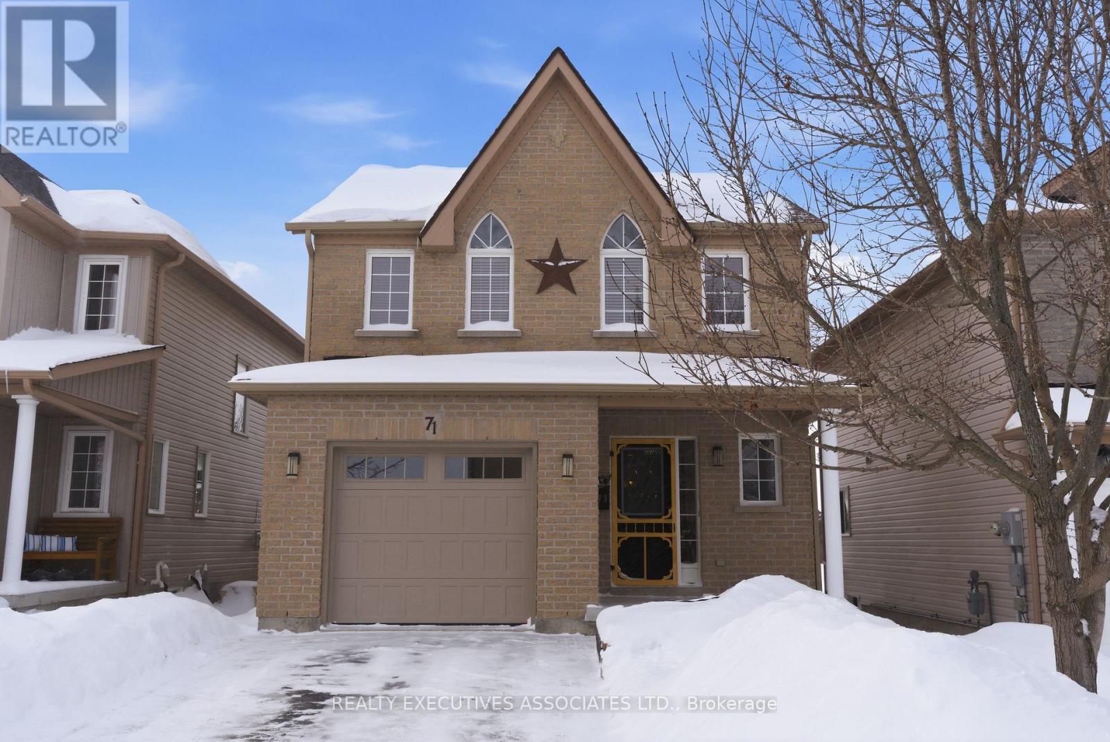 71 Truax Street, Kawartha Lakes (Lindsay), ON - Outdoor With Facade