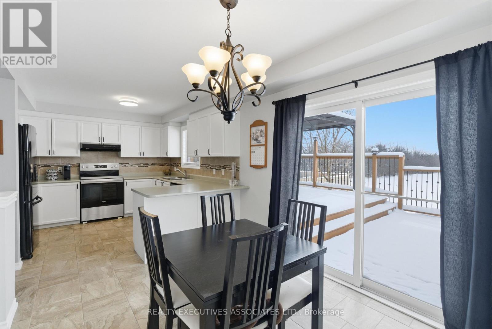 71 Truax Street, Kawartha Lakes (Lindsay), ON - Indoor