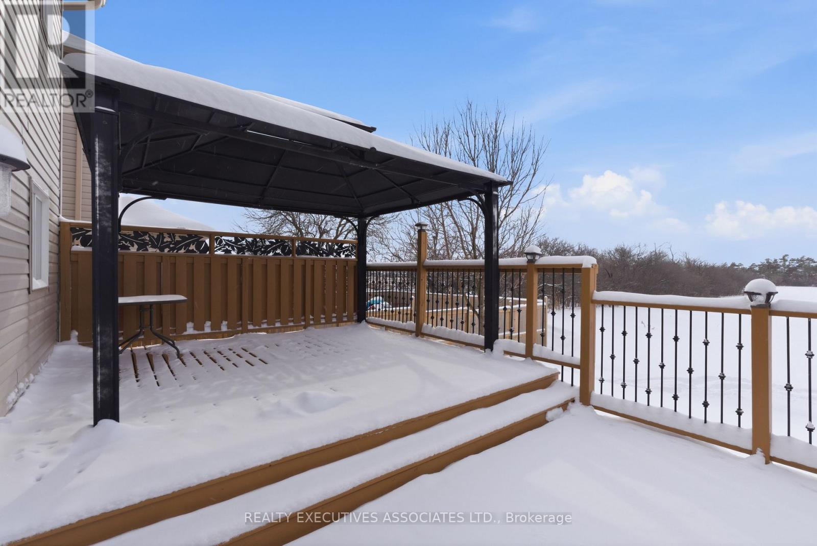 71 Truax Street, Kawartha Lakes (Lindsay), ON - Outdoor With Exterior