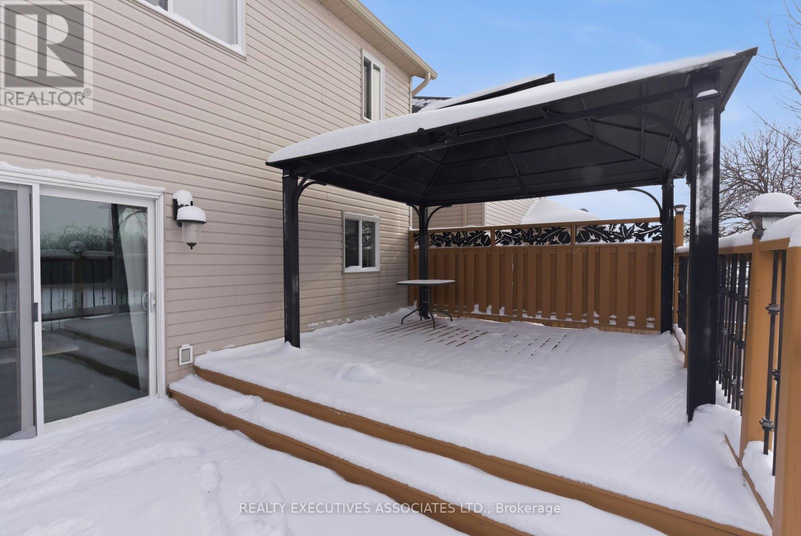 71 Truax Street, Kawartha Lakes (Lindsay), ON - Outdoor With Deck Patio Veranda With Exterior