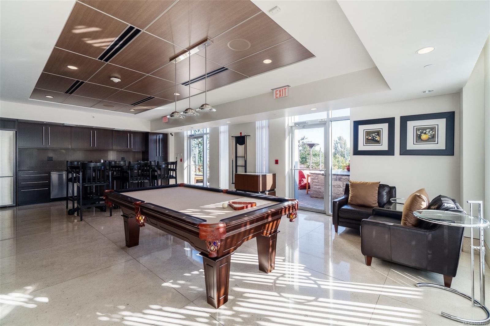 208-100 Saghalie Rd, Victoria, BC - Indoor Photo Showing Other Room