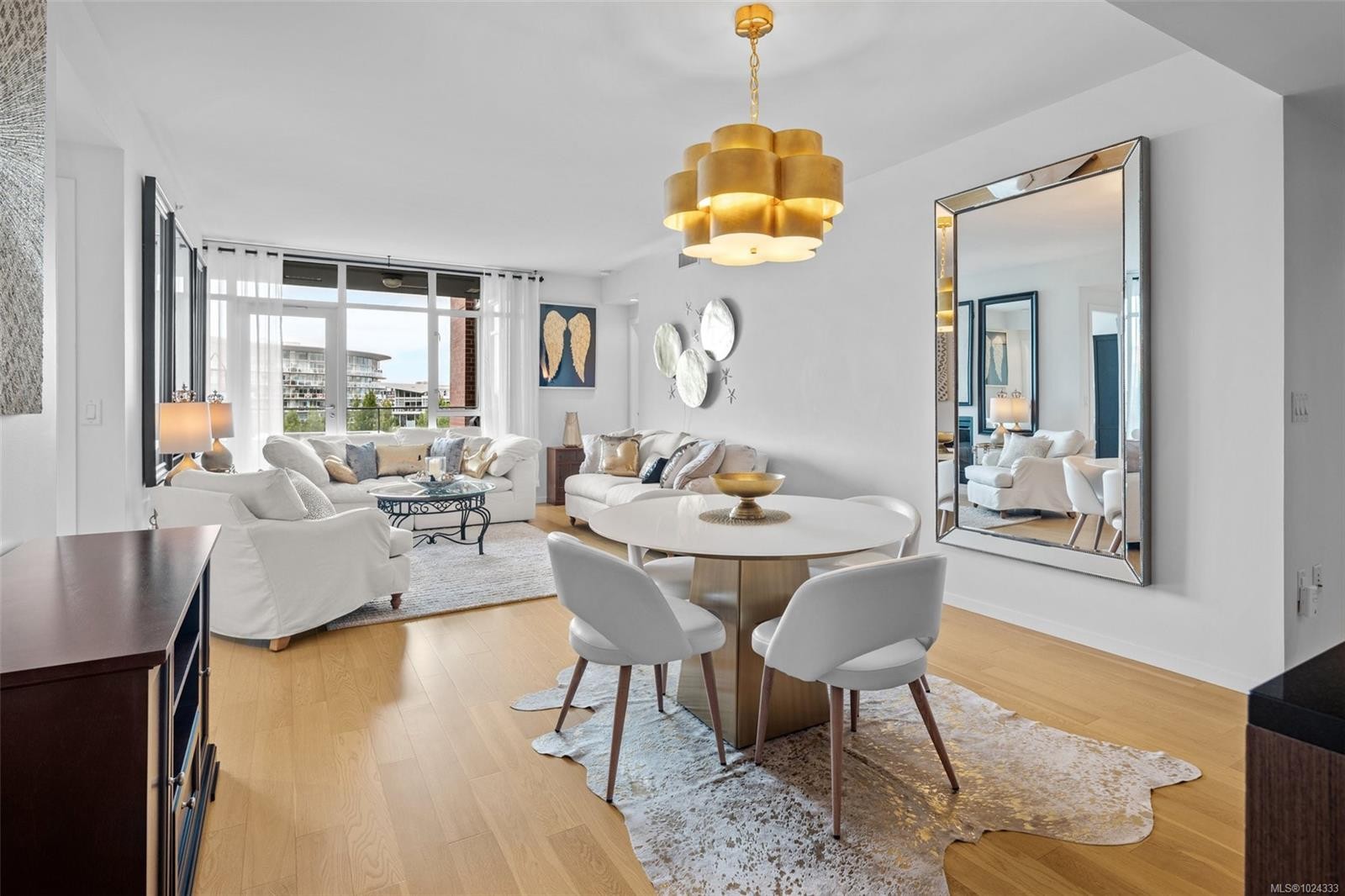 208-100 Saghalie Rd, Victoria, BC - Indoor