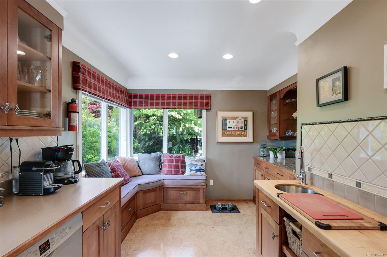 5299 Parker Ave, Saanich, BC