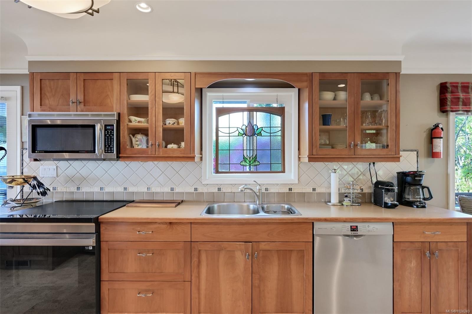 5299 Parker Ave, Saanich, BC