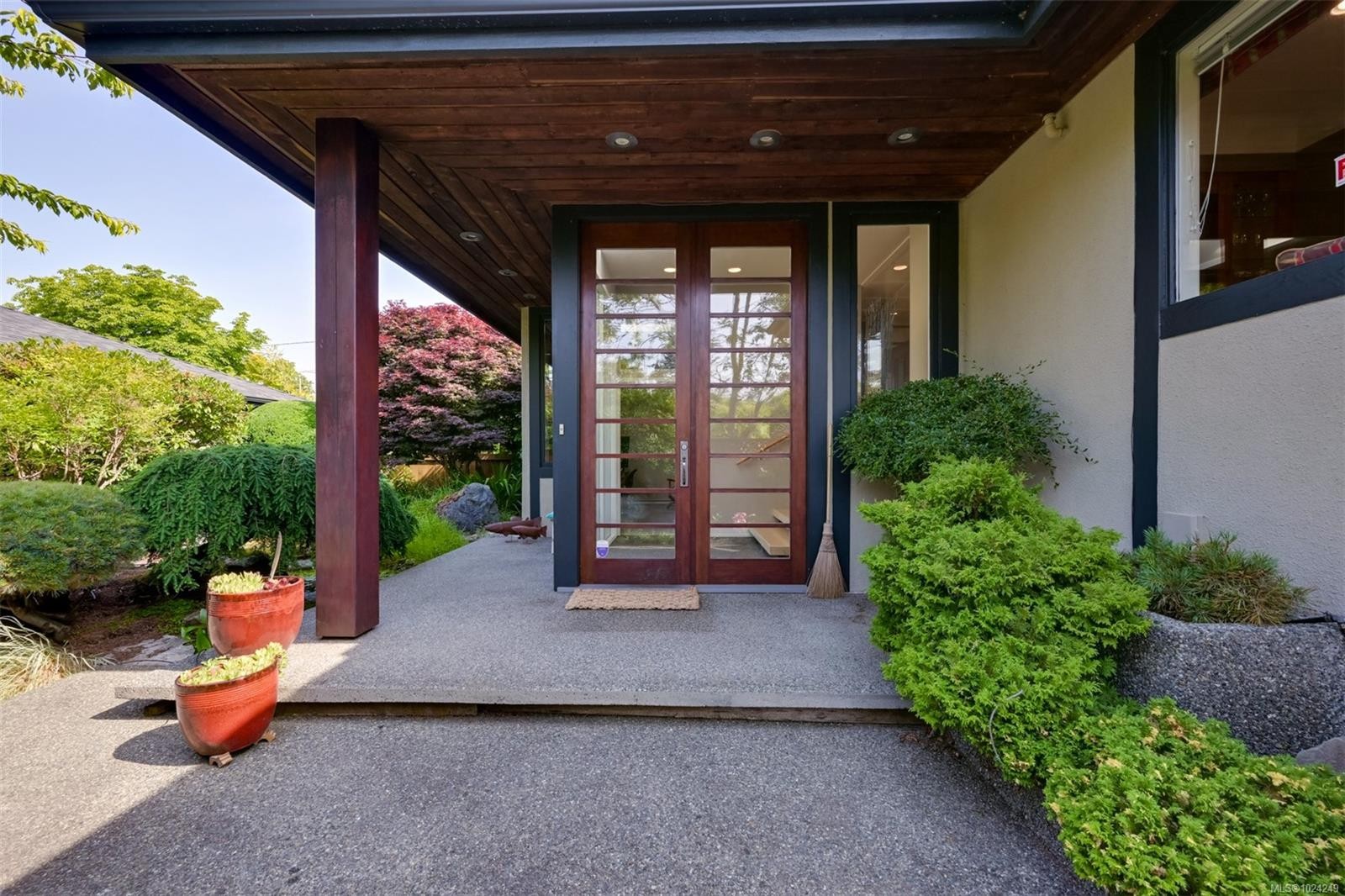 5299 Parker Ave, Saanich, BC