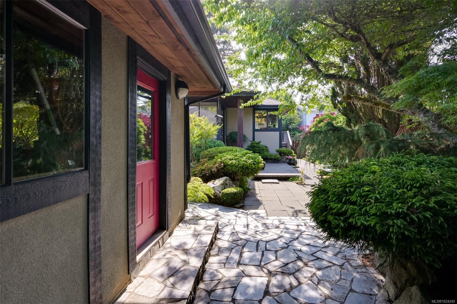 5299 Parker Ave, Saanich, BC