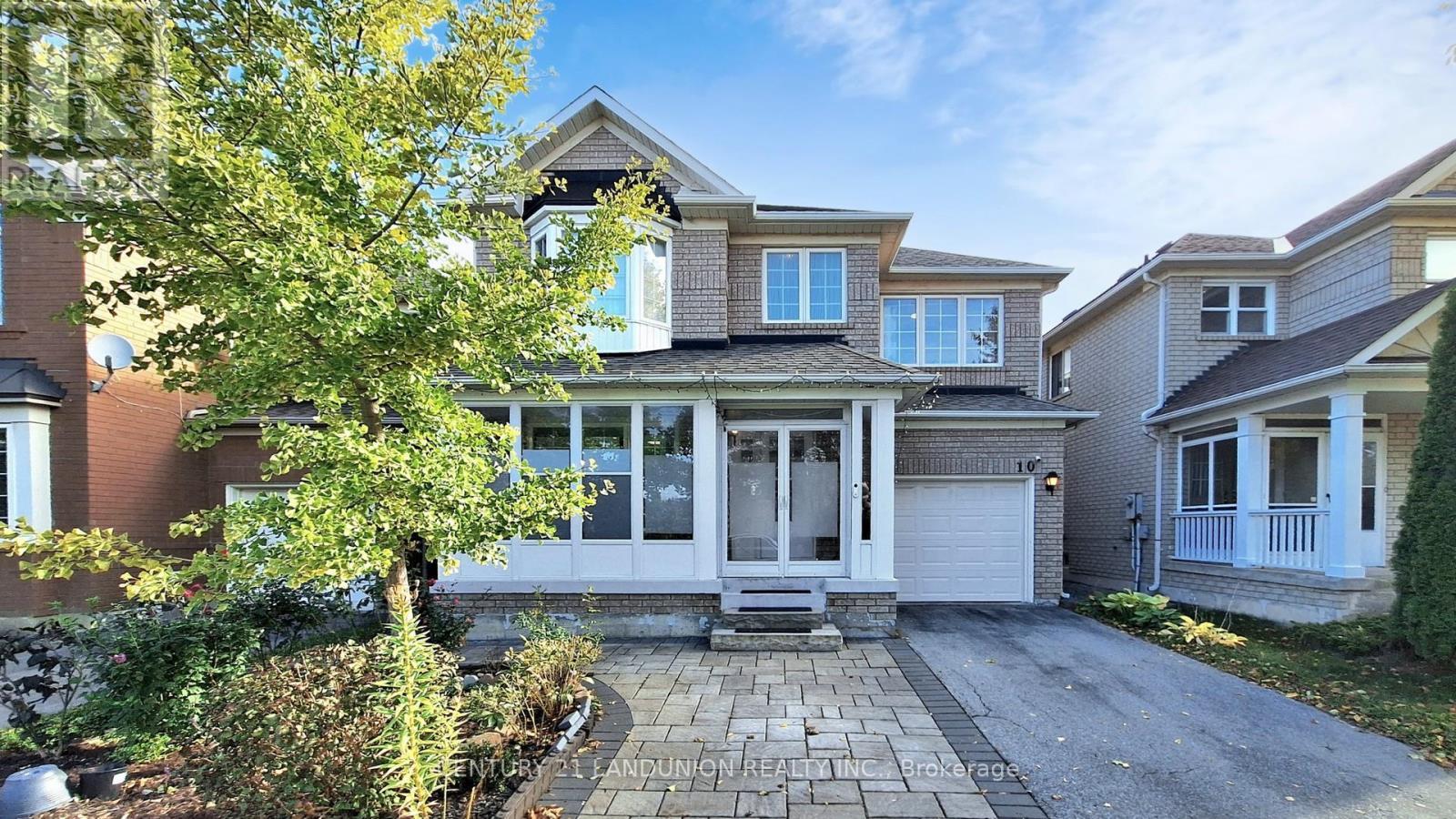 10 Majestic Drive, Markham, ON - Outdoor With Facade