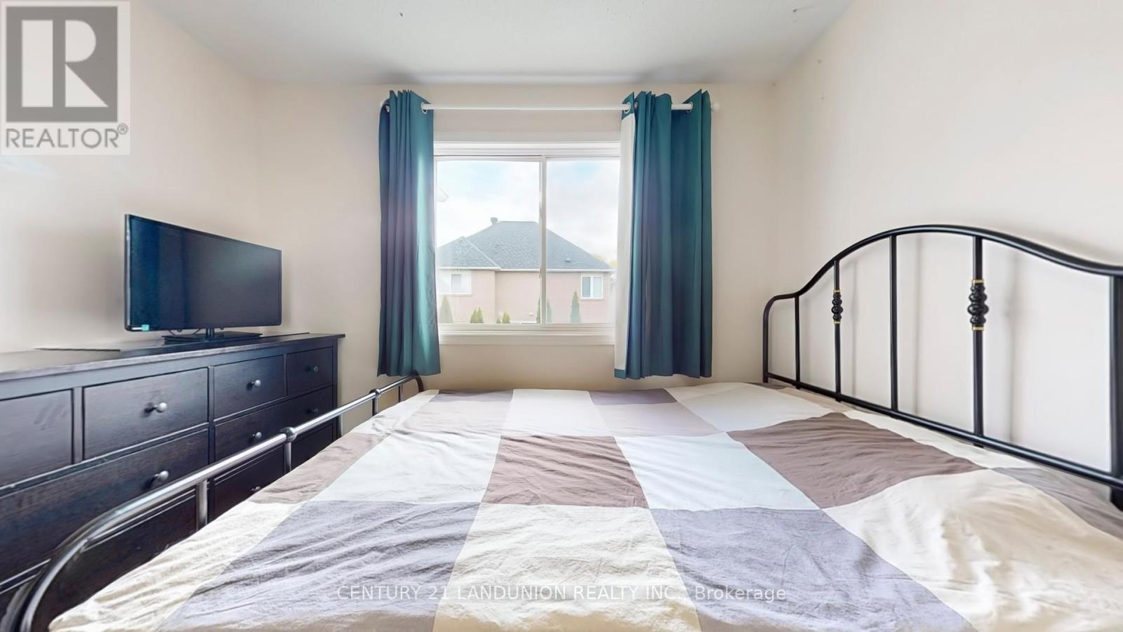 10 Majestic Drive, Markham, ON - Indoor Photo Showing Bedroom