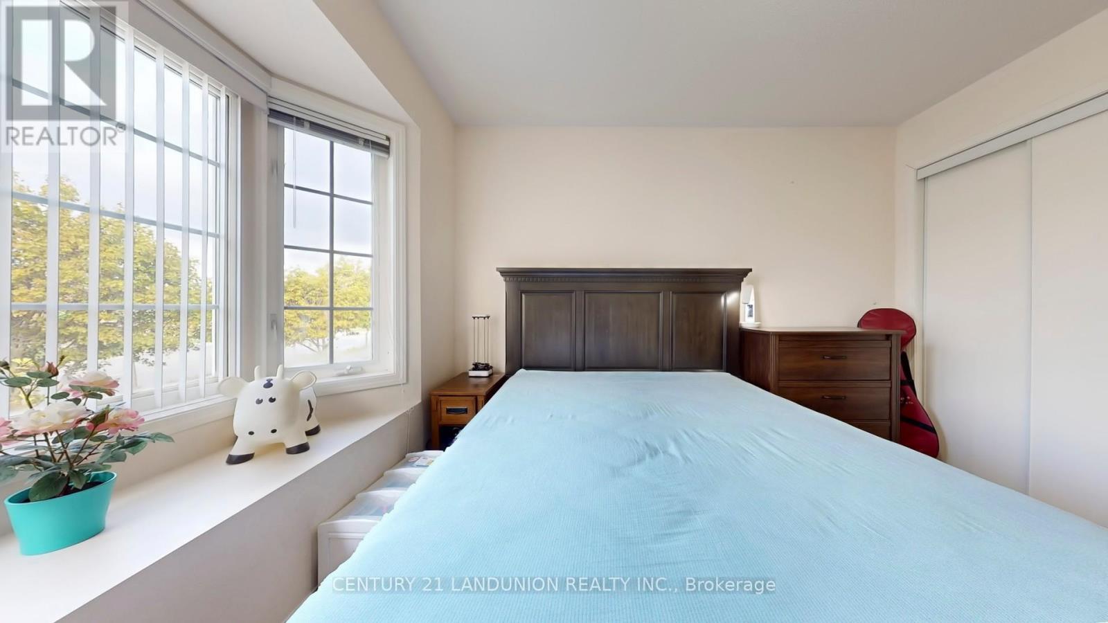10 Majestic Drive, Markham, ON - Indoor Photo Showing Bedroom