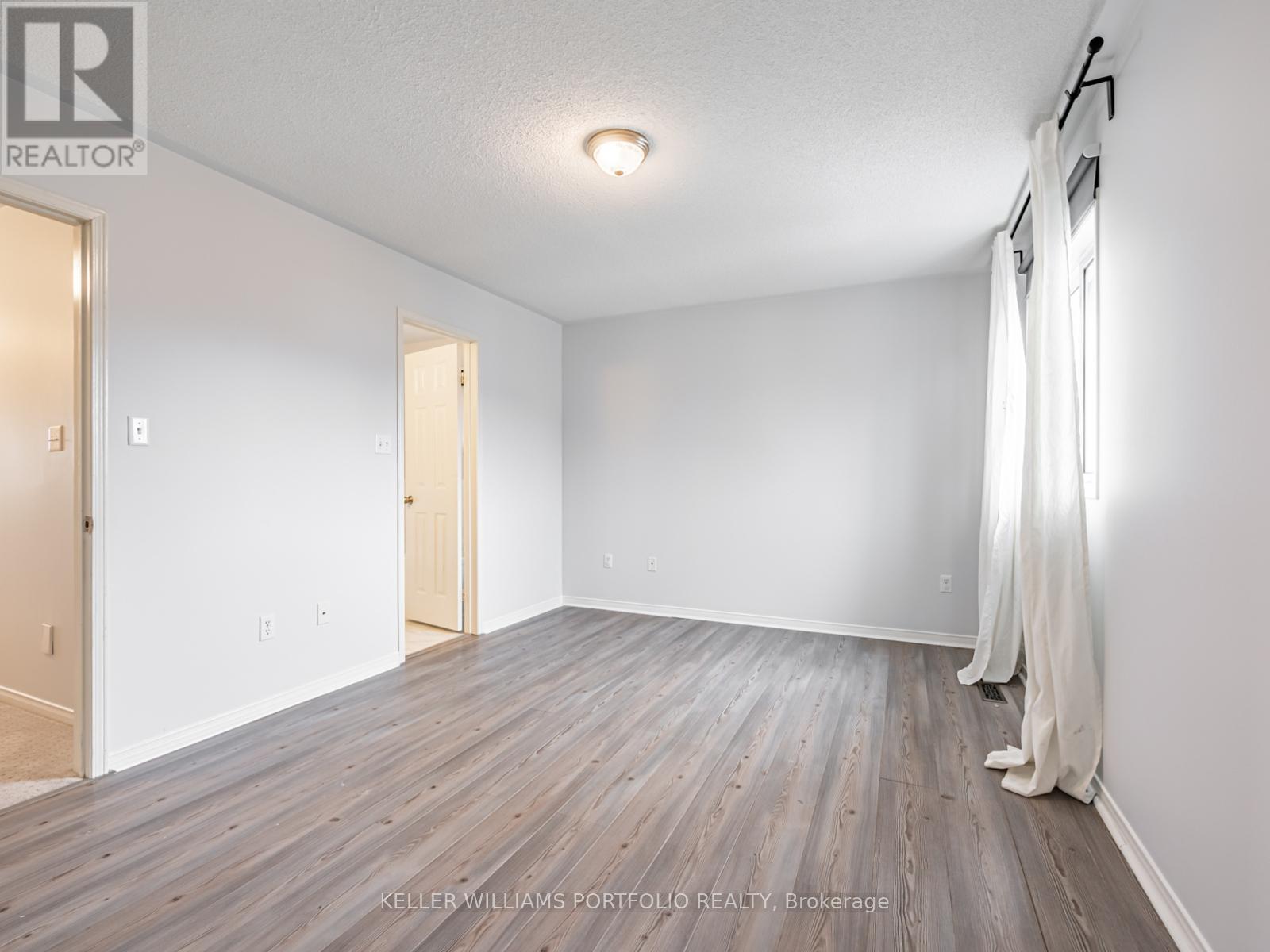 7160 Waldorf Way, Mississauga, ON - Indoor Photo Showing Other Room