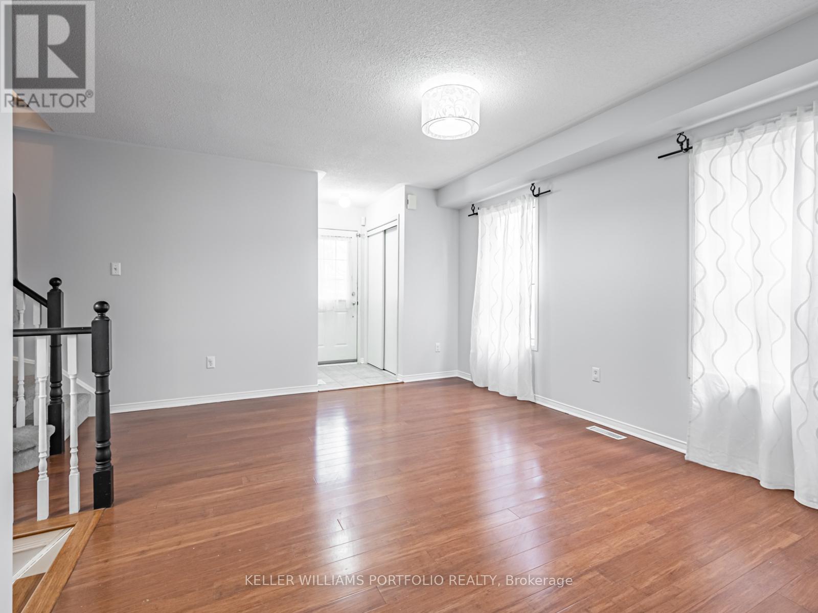 7160 Waldorf Way, Mississauga, ON - Indoor Photo Showing Other Room