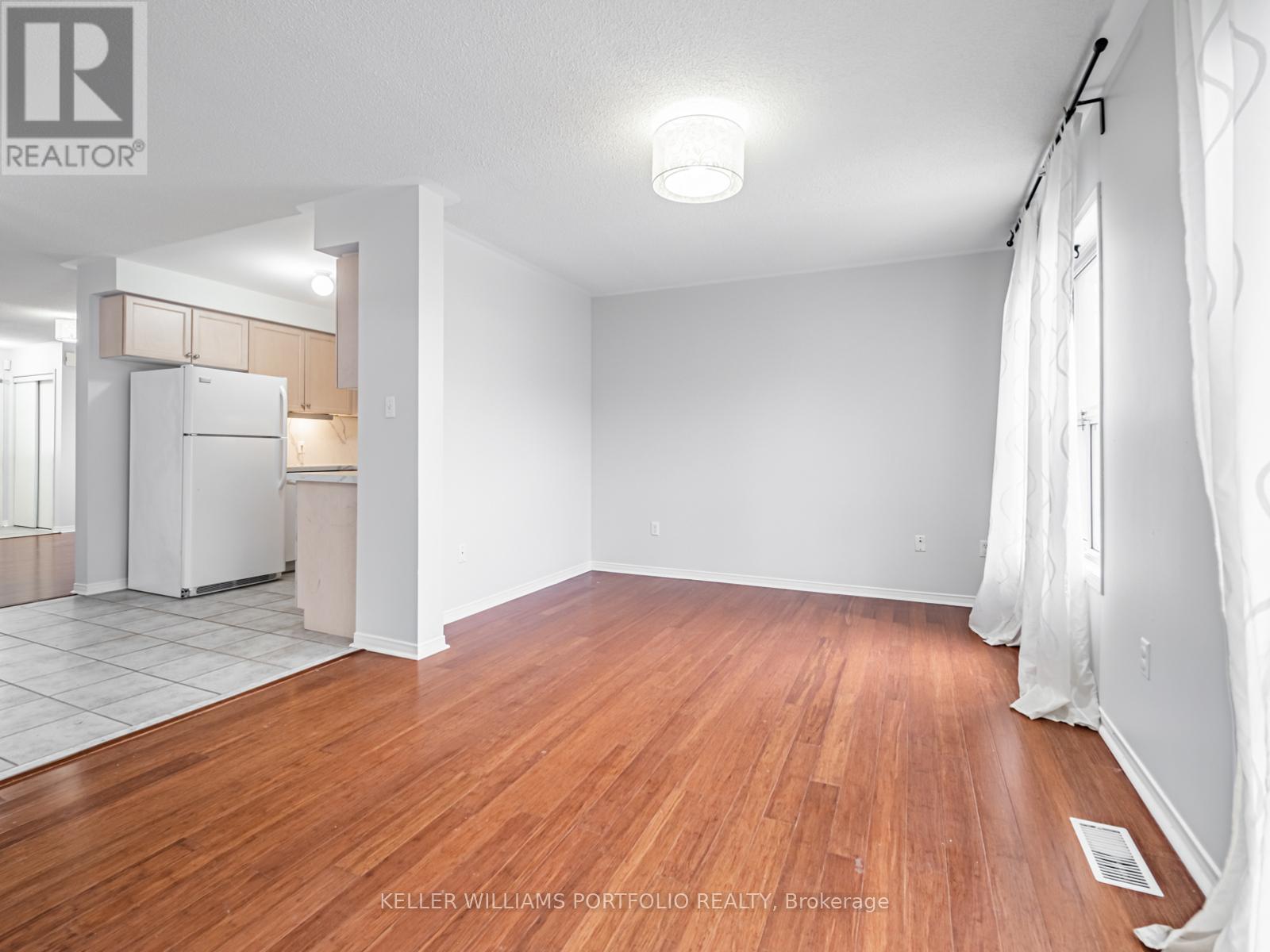 7160 Waldorf Way, Mississauga, ON - Indoor Photo Showing Other Room