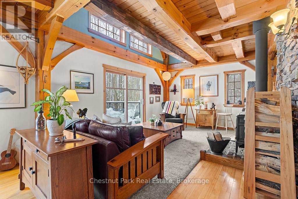 GREAT ROOM WITH WALK OUT TO DECK - 418573 Concession A, Meaford, ON - Indoor