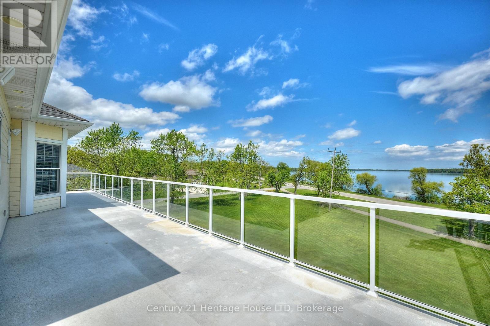 4069 Niagara River Parkway, Fort Erie (Black Creek), ON - Outdoor With Body Of Water